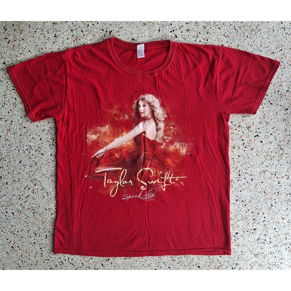 Taylor Swift Speak Now 2011 Tour Concert Red T-shirt in Size MY Swifties Swiftly